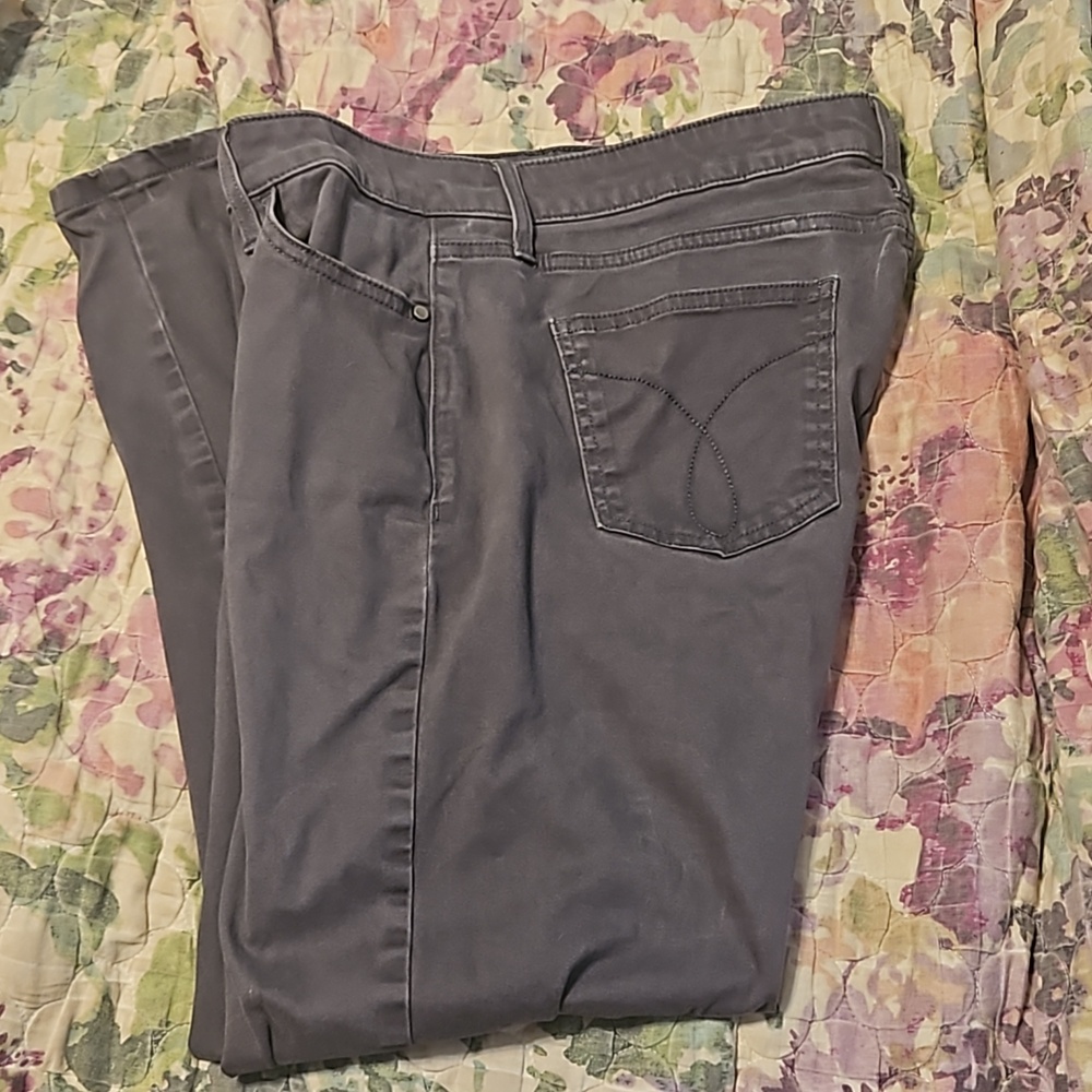 Calvin Klein size 10 skinny ankle jeans - grey